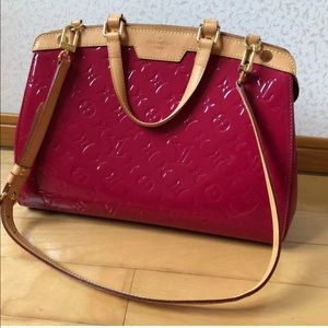 Louis Vuitton vernis Brea MM  patent leather
